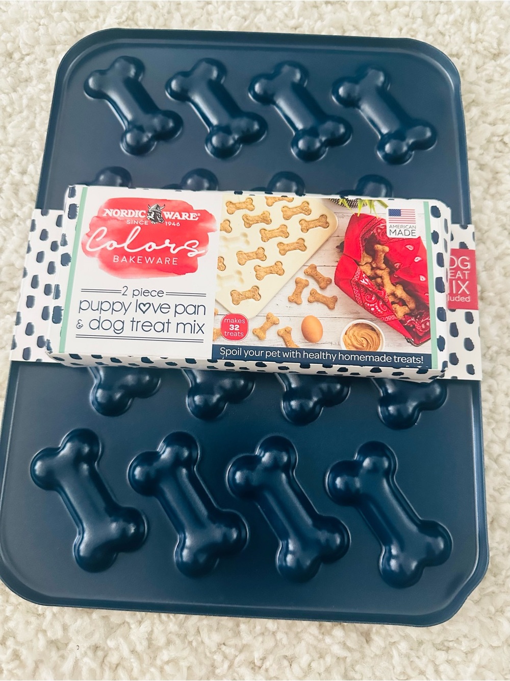 Nordic Ware Bone Treat Pan & dog treat mix- Puppy Love Bakeware NWT